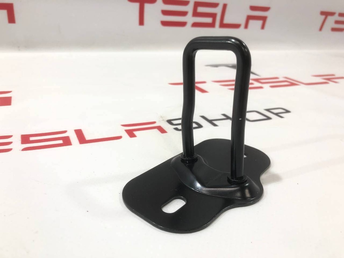 Петля двери к Tesla Model Y 2021