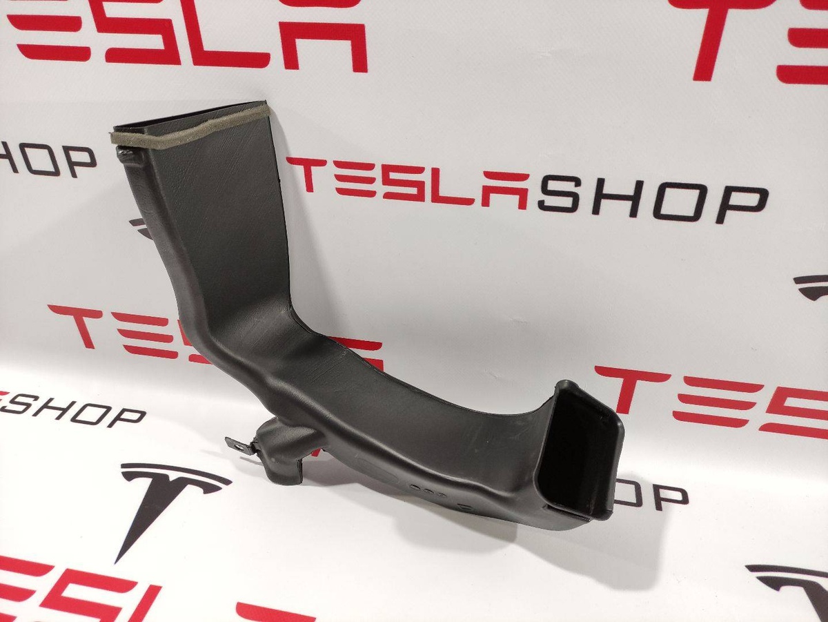 Воздуховод к Tesla Model X 2017