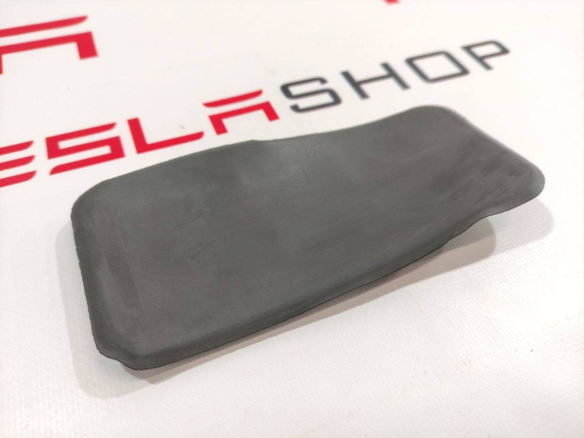 Заглушка к Tesla Model 3 2020