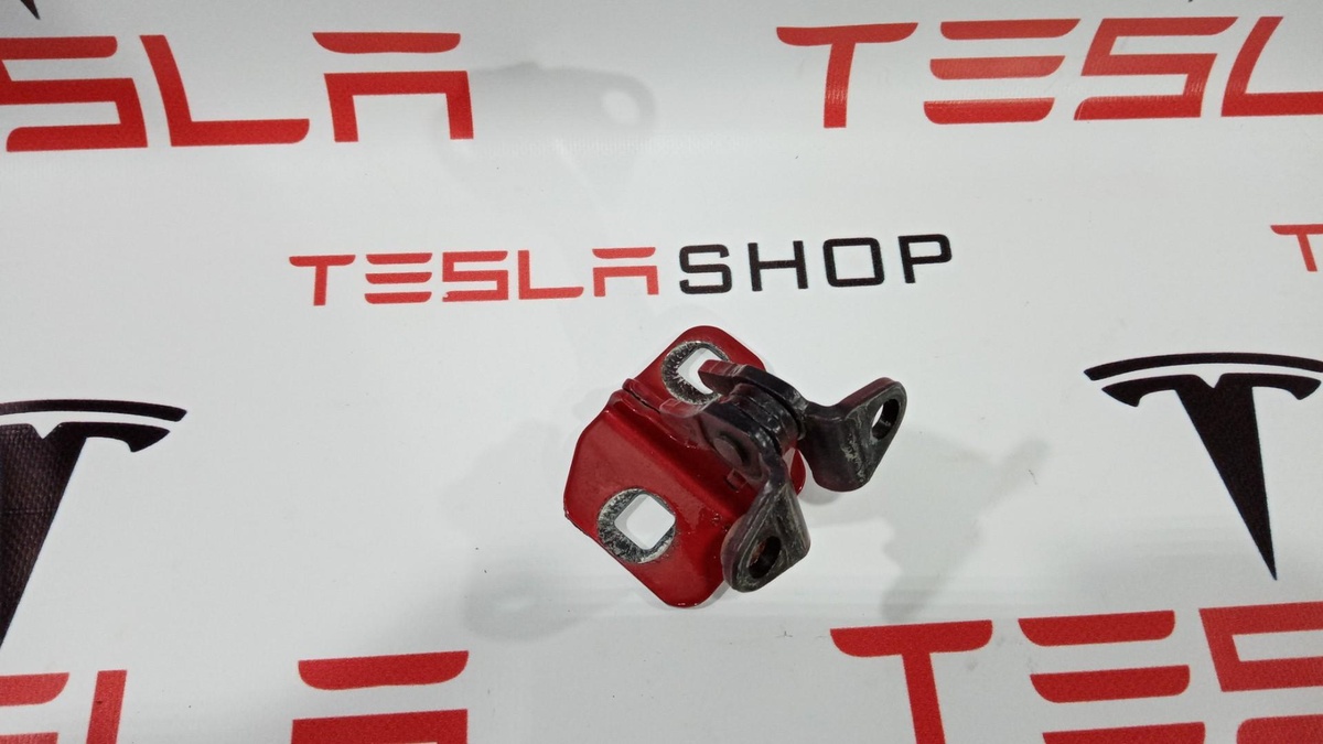 Петля двери к Tesla Model S 2015