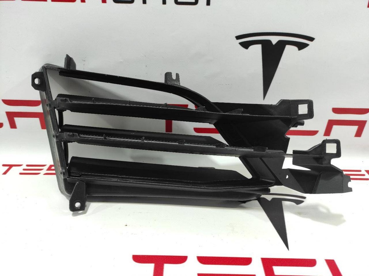 Моторчик жалюзи к Tesla Model S 2017
