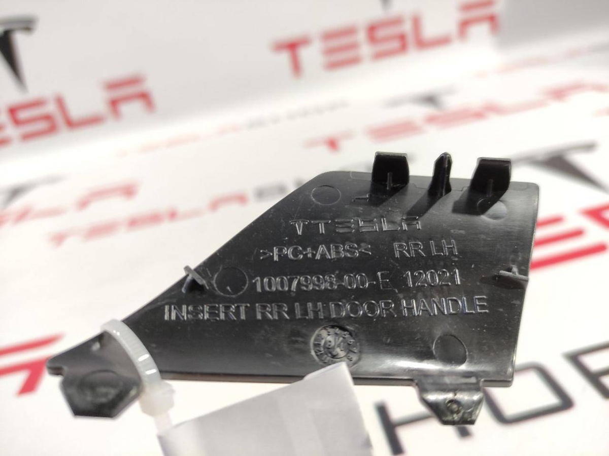 Заглушка к Tesla Model S 2016