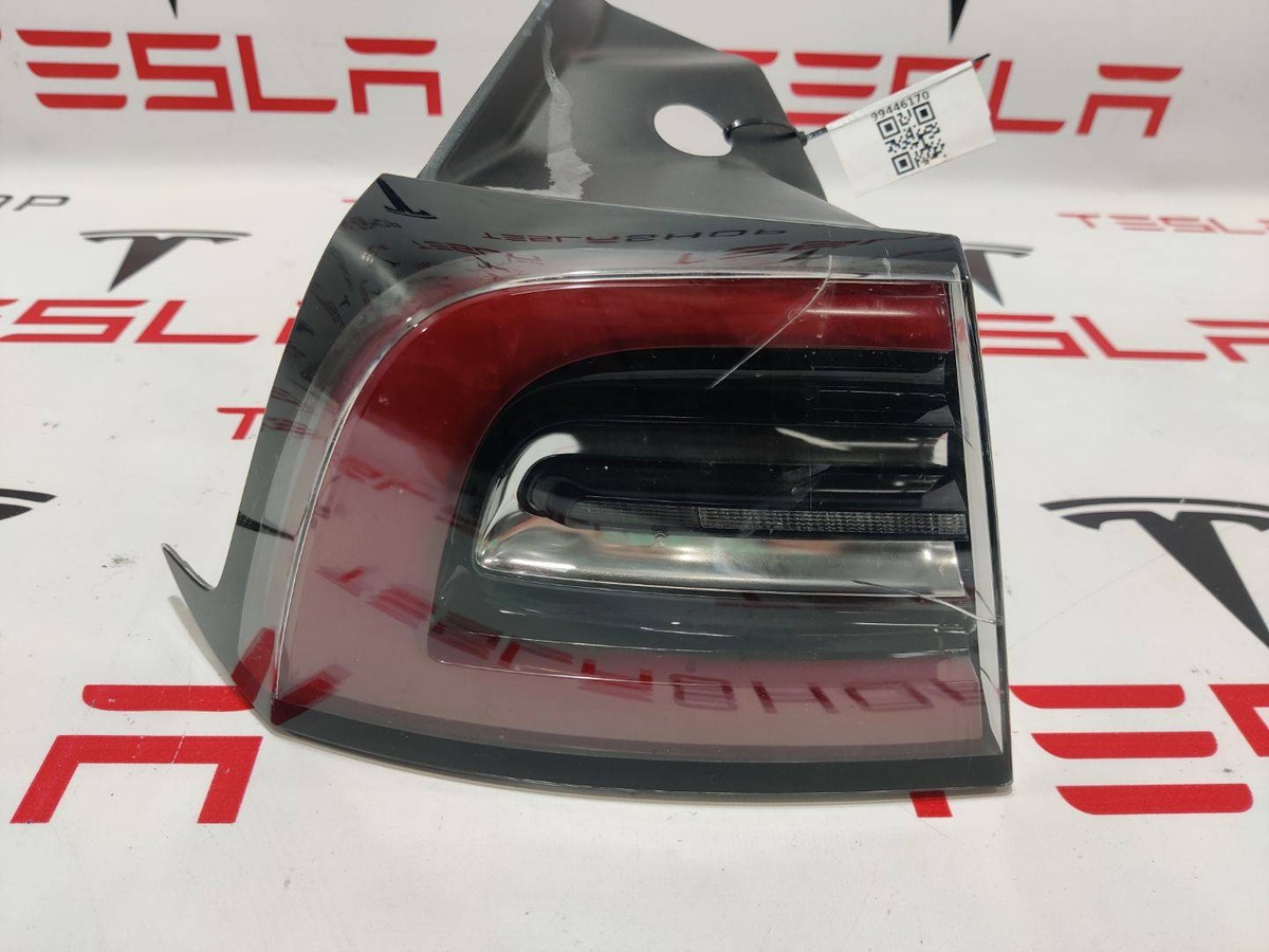 Фонарь задний левый к Tesla Model 3 2019