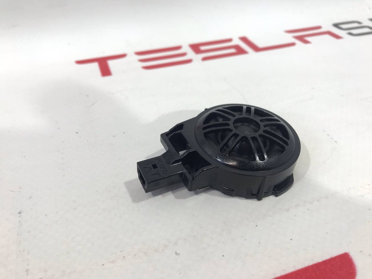 Динамик к Tesla Model S 2021