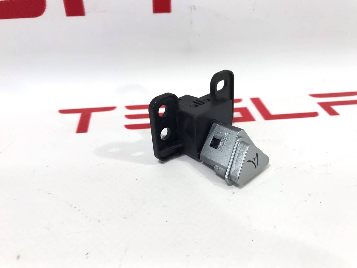Бардачок к Tesla Model S 2017
