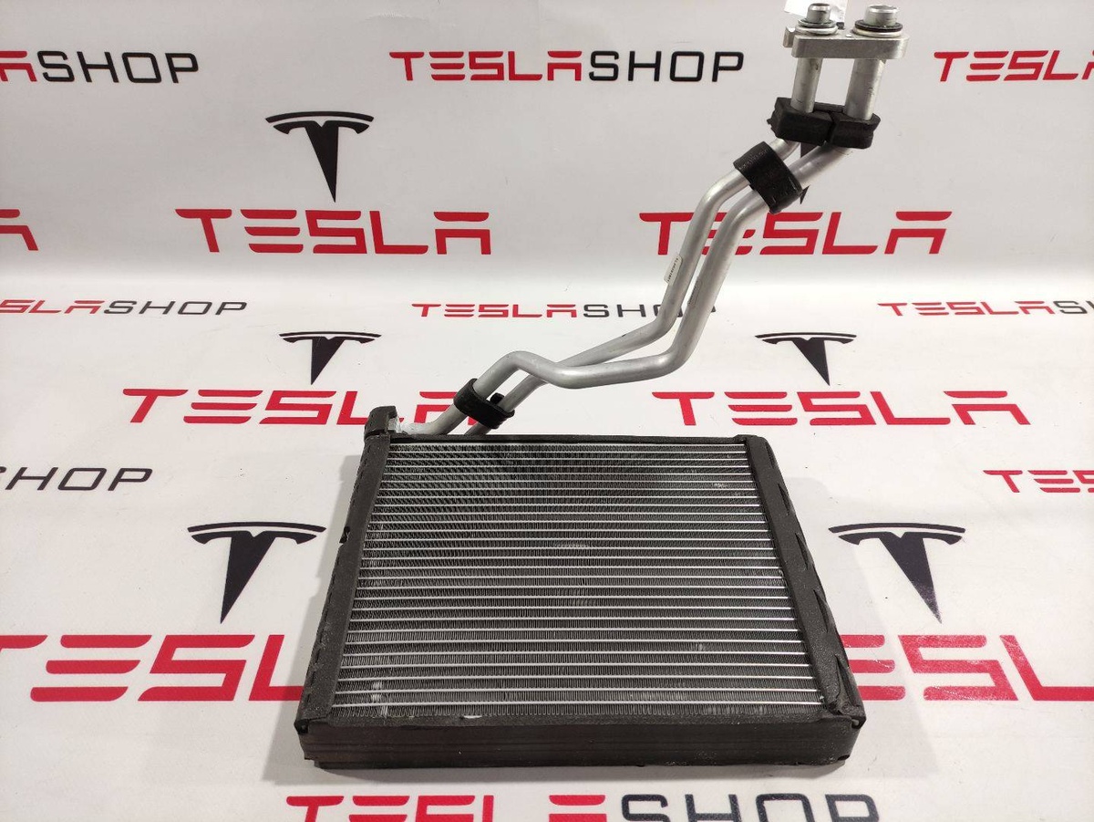 Испаритель кондиционера к Tesla Model 3 2019