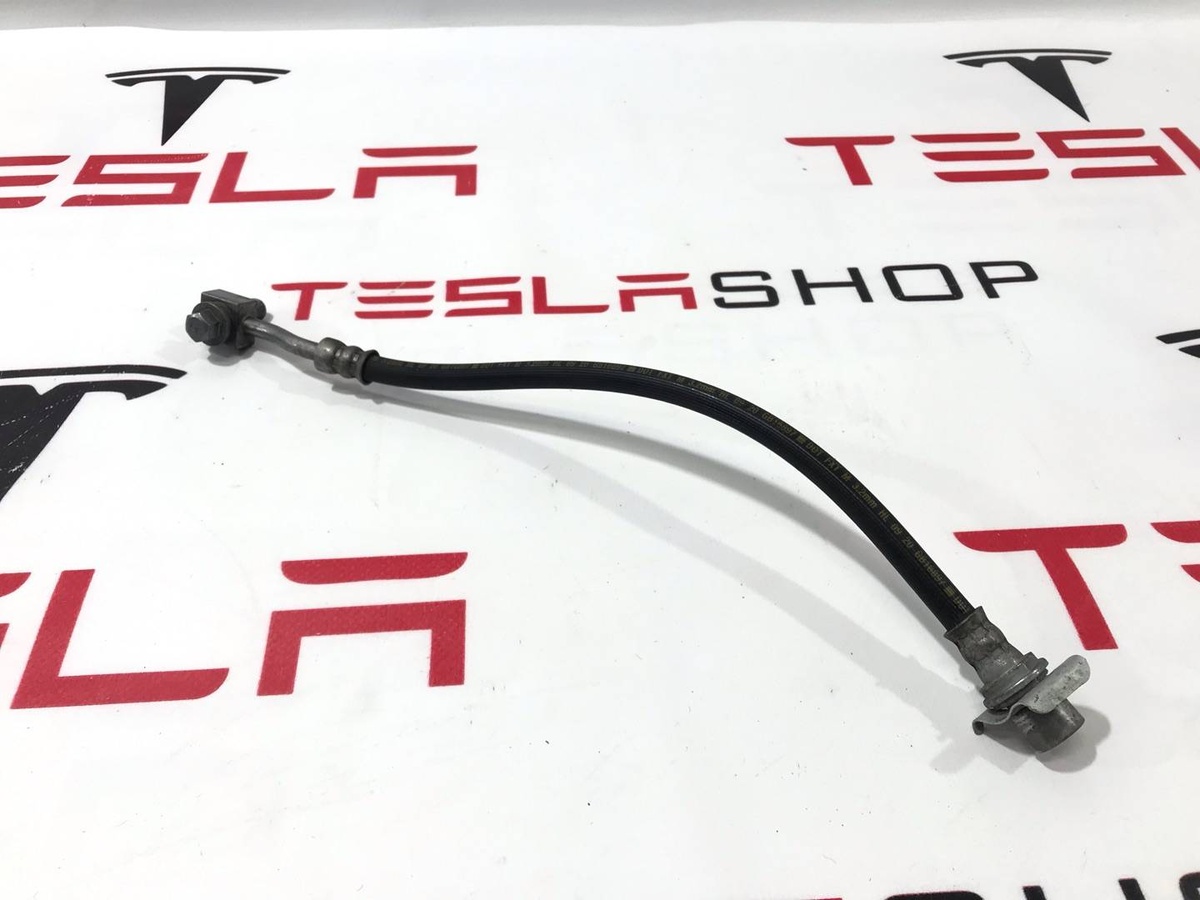 Шланг тормозной к Tesla Model 3 2020