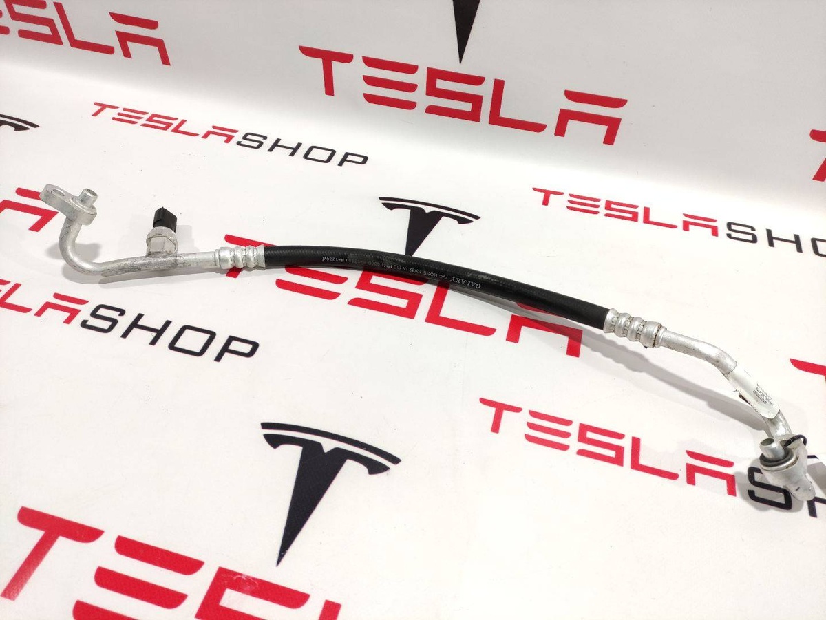 Трубка кондиционера к Tesla Model 3 2019