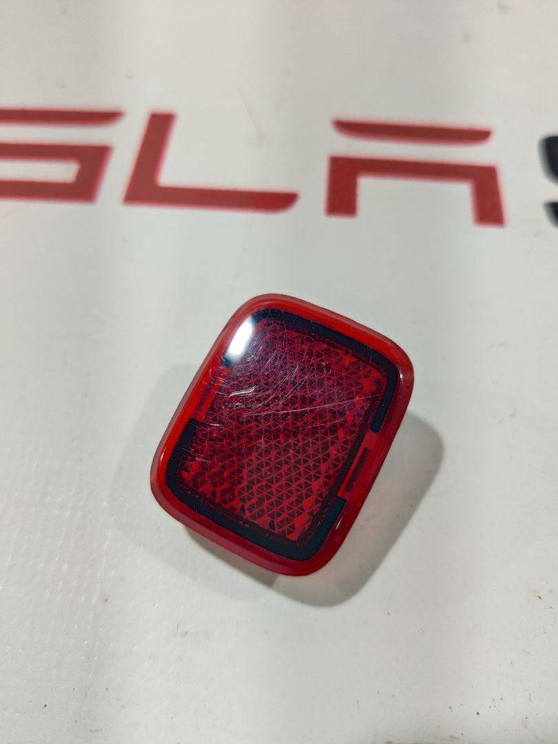 Отражатель фары к Tesla Model 3 2019