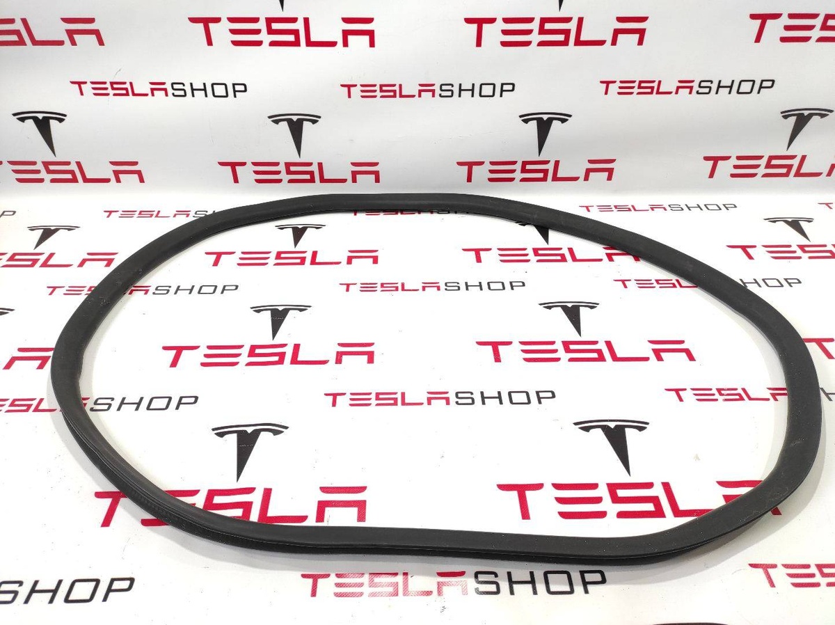 Уплотнитель к Tesla Model S 2016