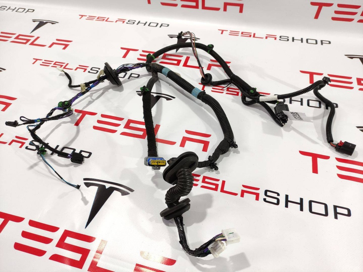 Проводка двери к Tesla Model S 2015