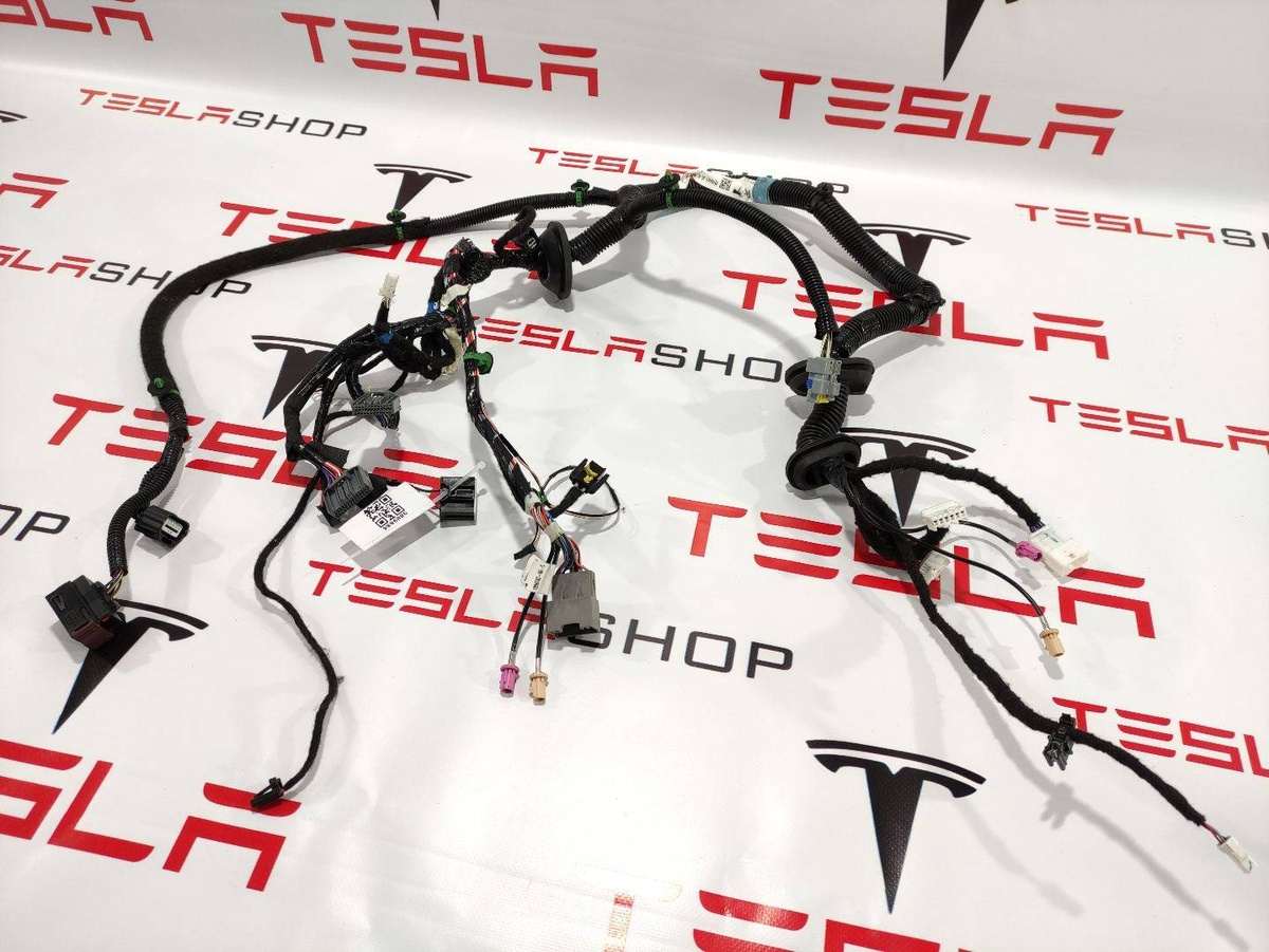 Проводка двери к Tesla Model S 2015