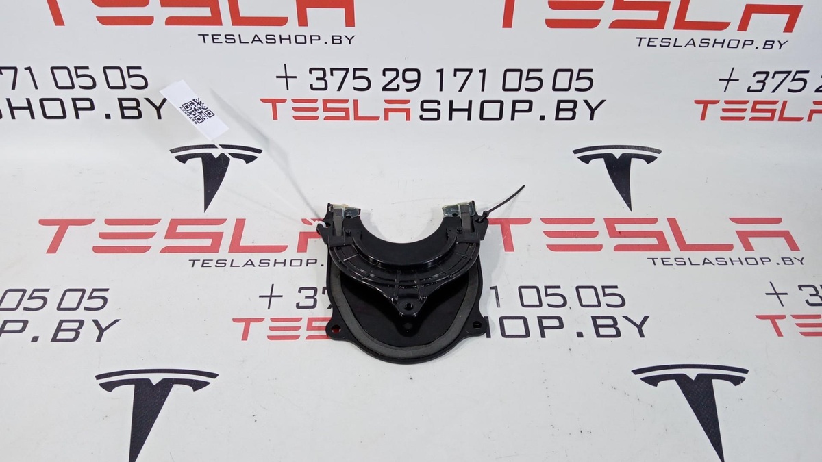 Кронштейн к Tesla Model S 2012