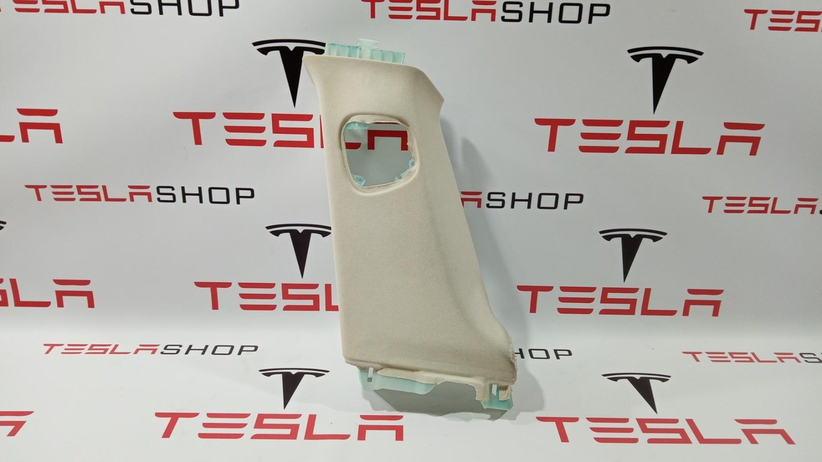 Обшивка стойки к Tesla Model S 2014