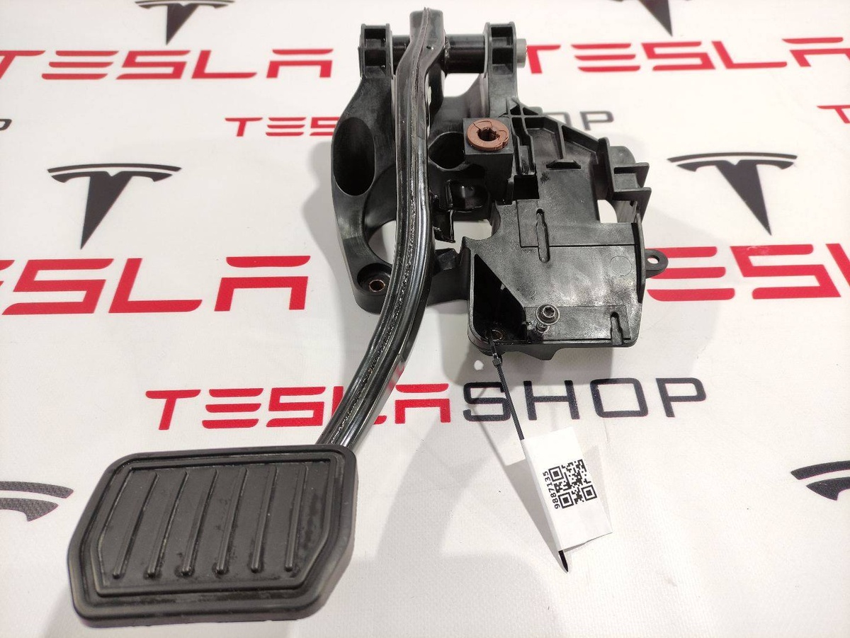 Педаль тормоза к Tesla Model 3 2019