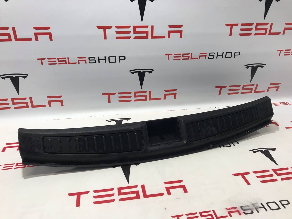 Пластик к Tesla Model S 2017