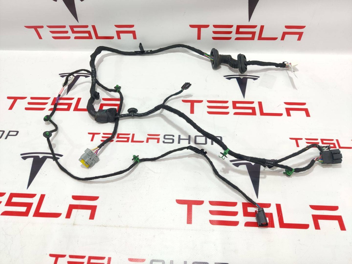 Проводка двери к Tesla Model S 2021