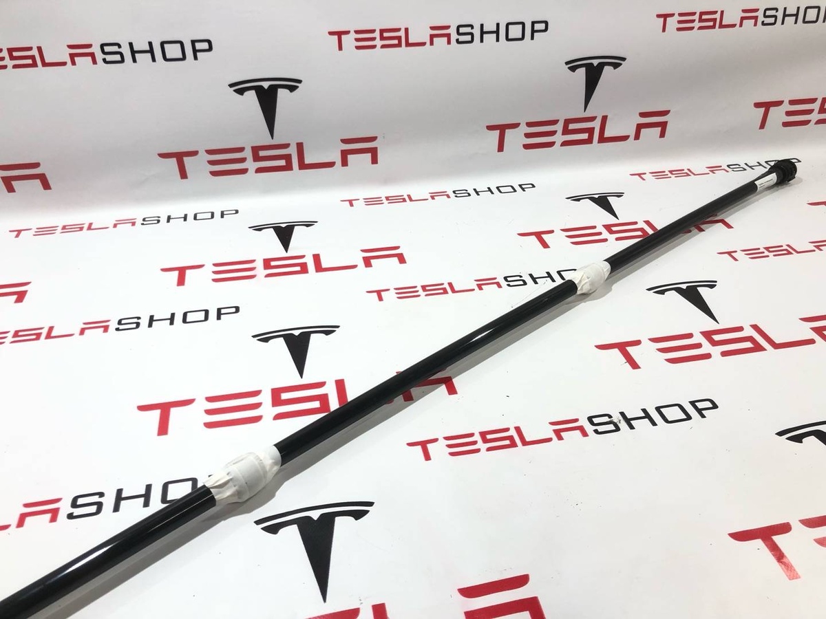 Трубка охлаждающей жидкости металлическая к Tesla Model S 2022