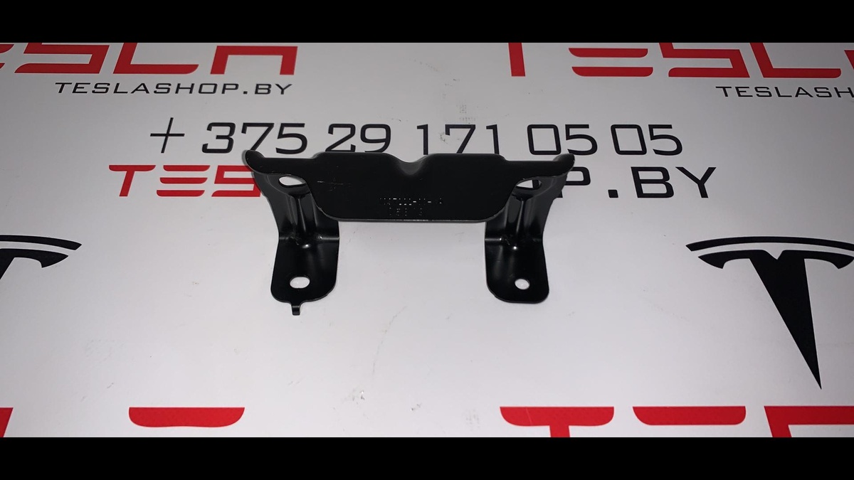 Кронштейн к Tesla Model 3 2019