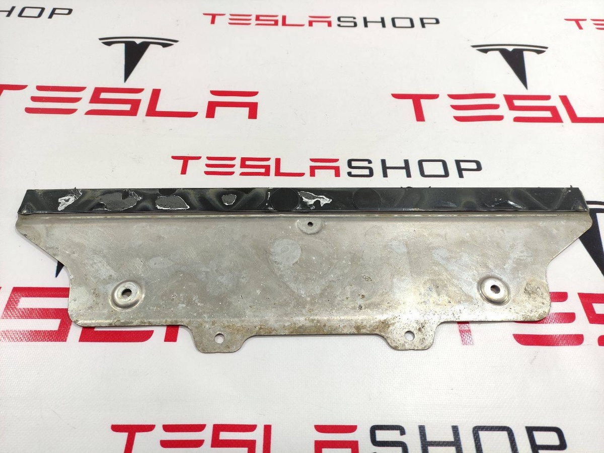Кронштейн подрамника к Tesla Model S 2015