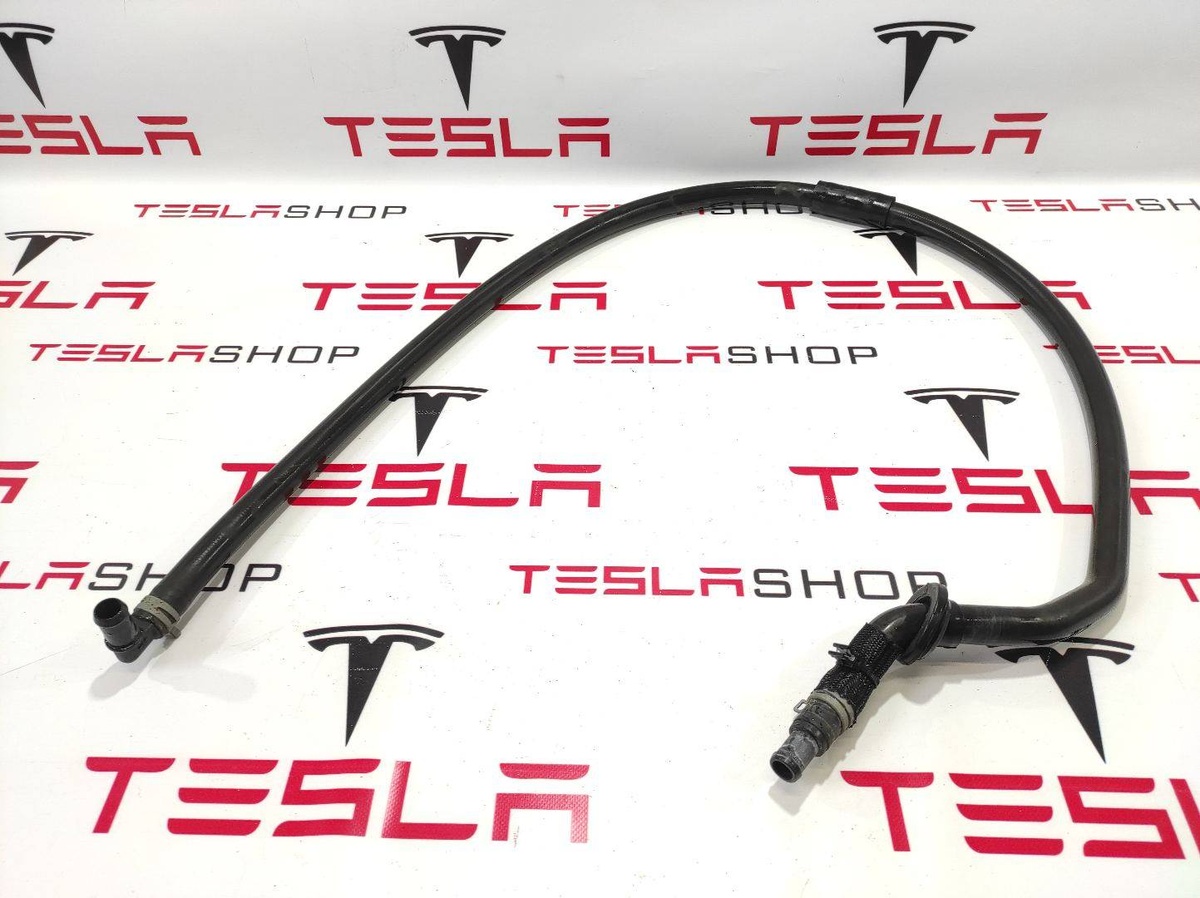 Трубка охлаждающей жидкости металлическая к Tesla Model S 2016
