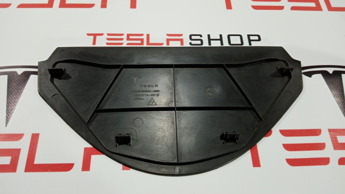 Монитор к Tesla Model S 2012