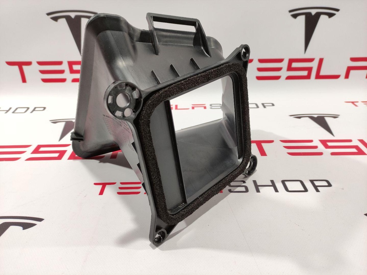Воздуховод к Tesla Model 3 2020