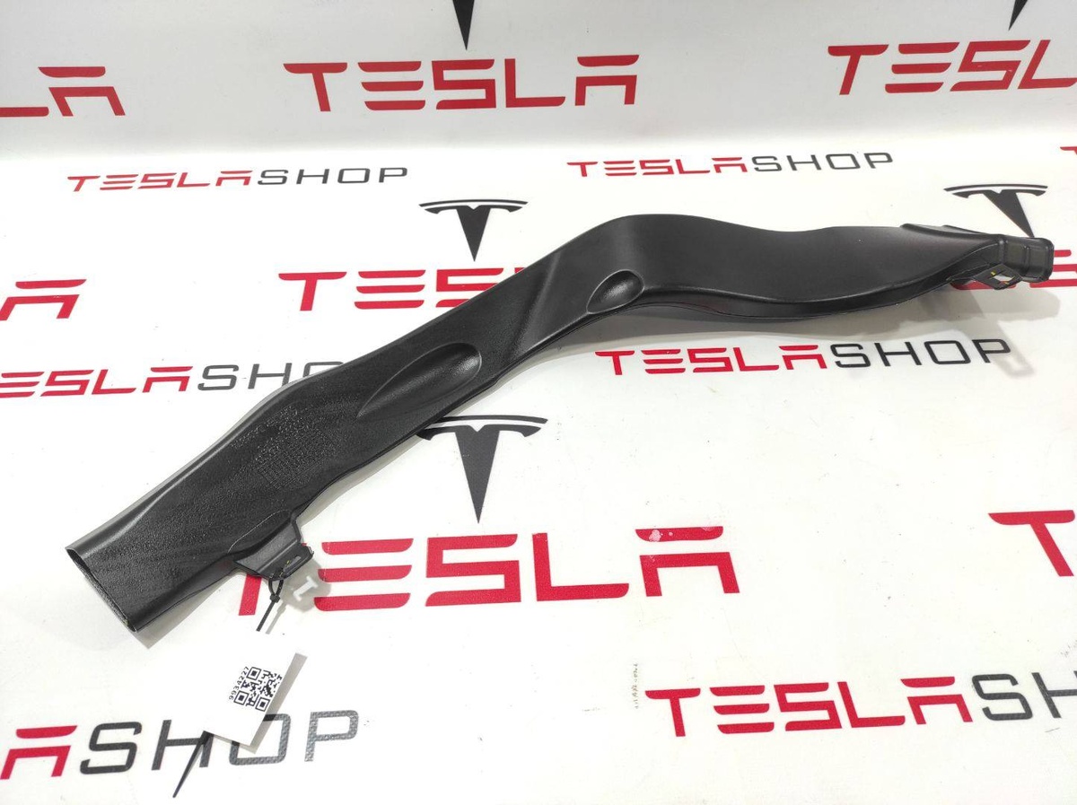 Воздуховод к Tesla Model X 2019