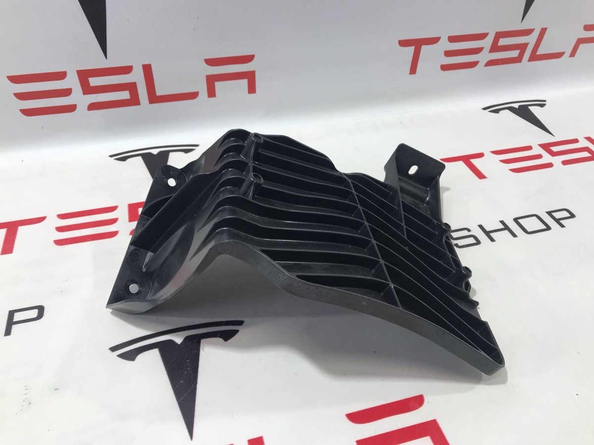 Механизм (прочие) к Tesla Model S 2017