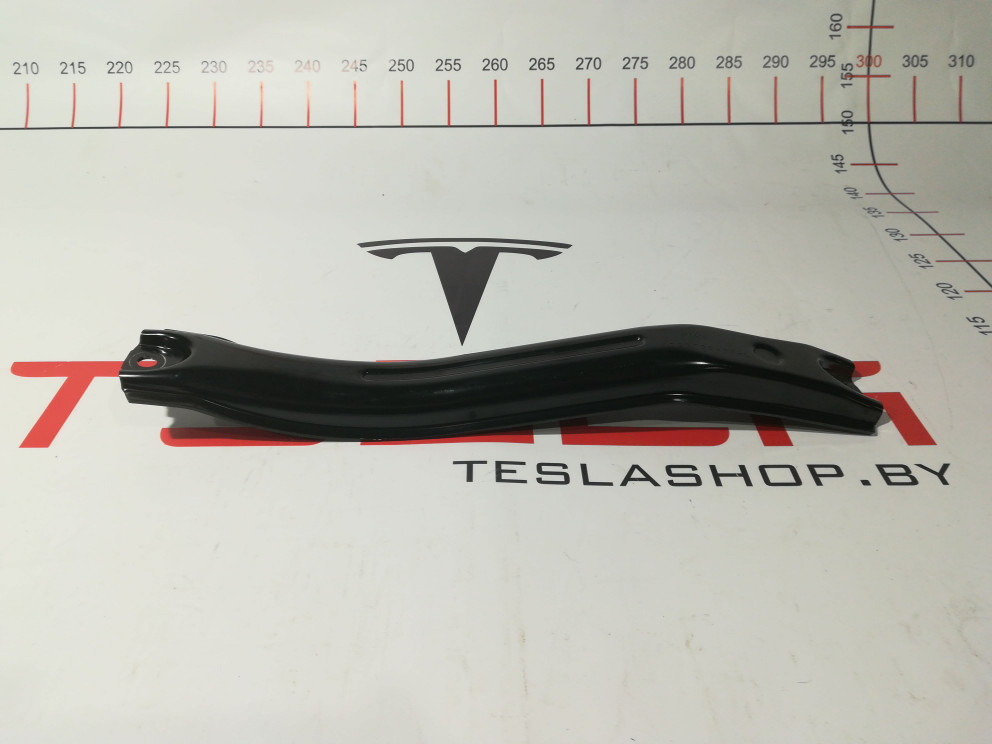 Направляющая шторки багажника (салазки) к Tesla Model 3 2019