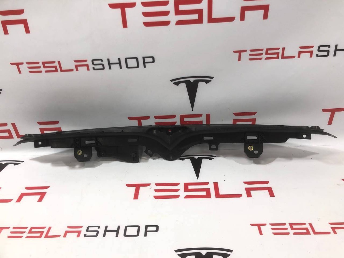 Молдинг бампера переднего к Tesla Model S 2022