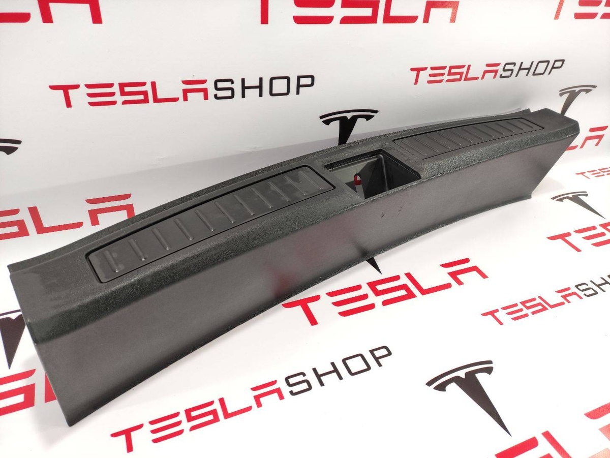 Пластик к Tesla Model S 2016