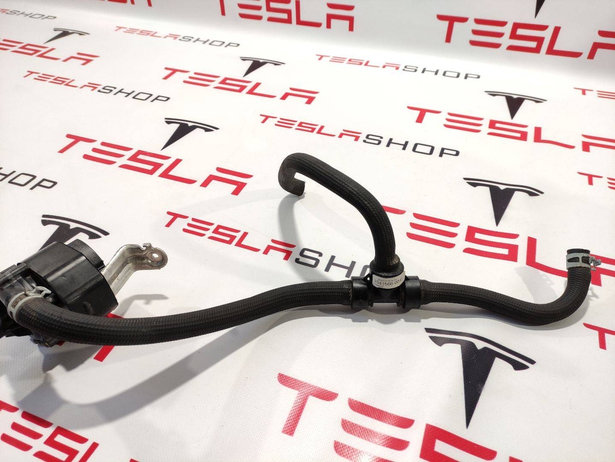 Патрубок к Tesla Model X 2017