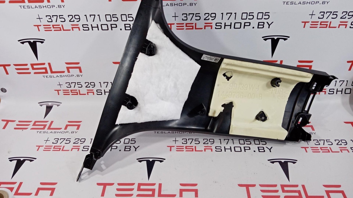 Обшивка стойки к Tesla Model 3 2019