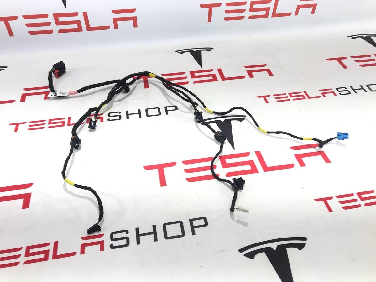 Проводка двери к Tesla Model S 2021