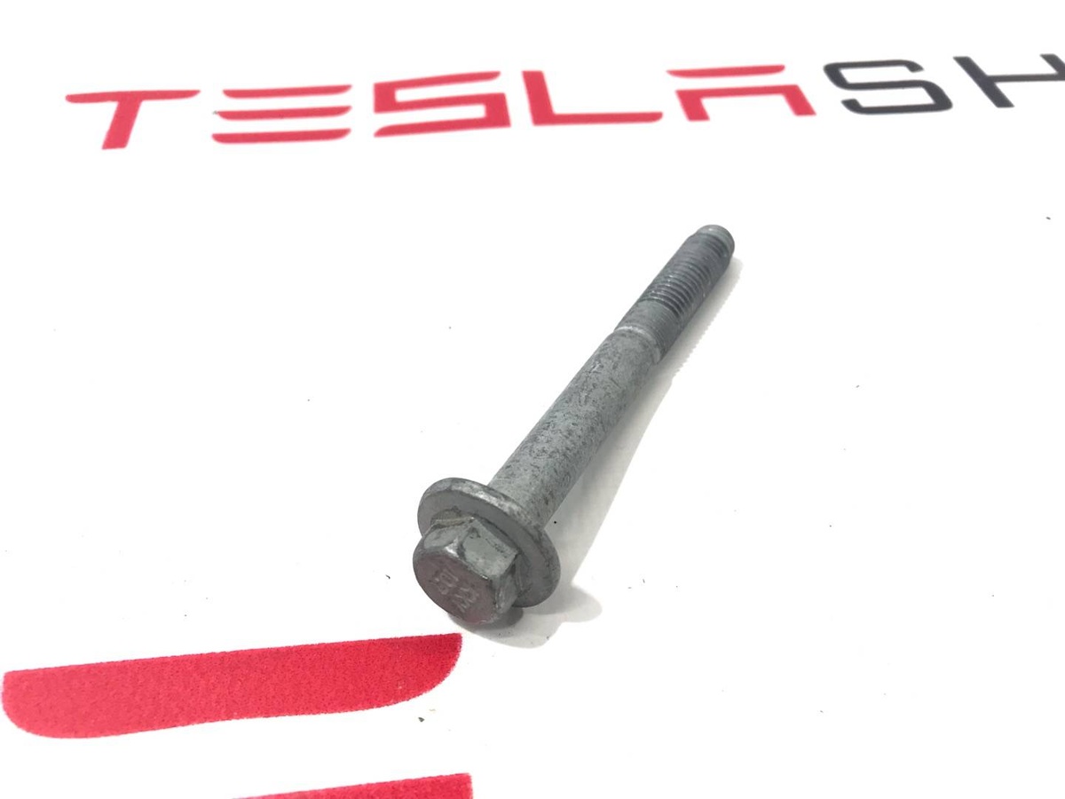 Болт к Tesla Model 3 2020