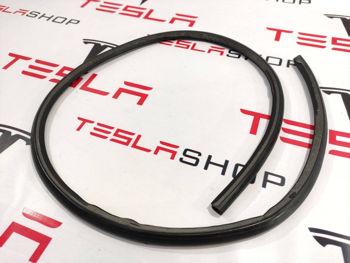 Уплотнитель к Tesla Model 3 2019
