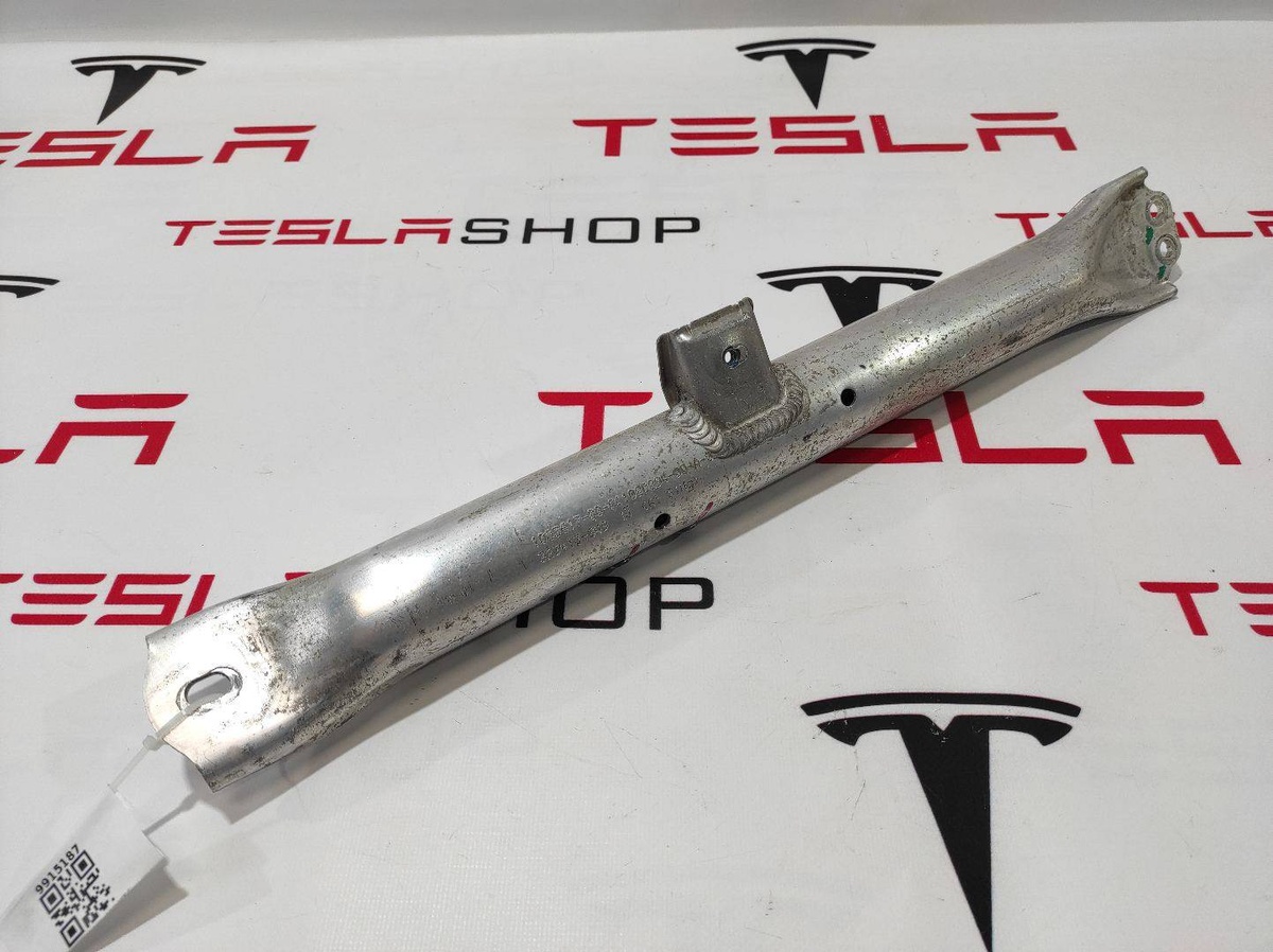 Распорка стоек к Tesla Model S 2013