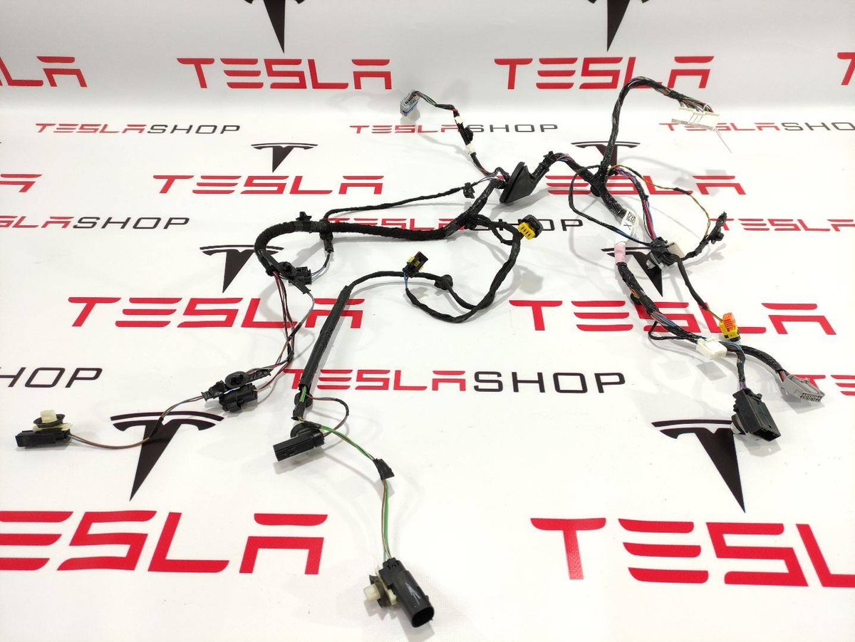Проводка двери к Tesla Model X 2016