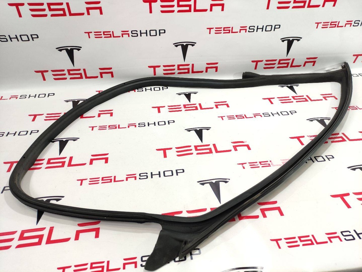 Уплотнитель к Tesla Model 3 2019