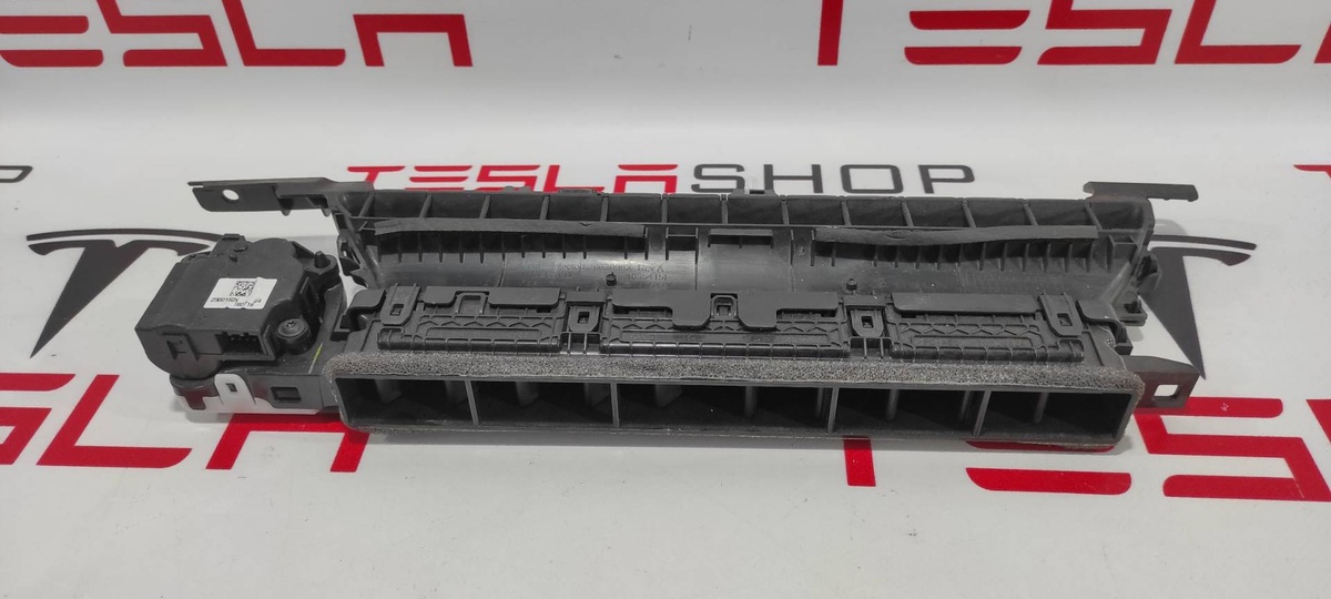 Воздуховод к Tesla Model 3 2021