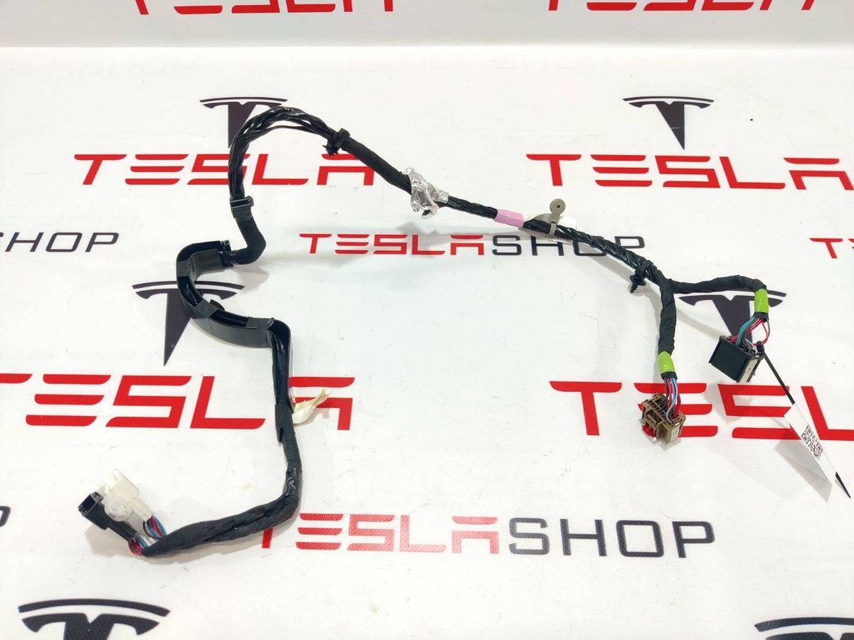 Проводка двери к Tesla Model X 2019