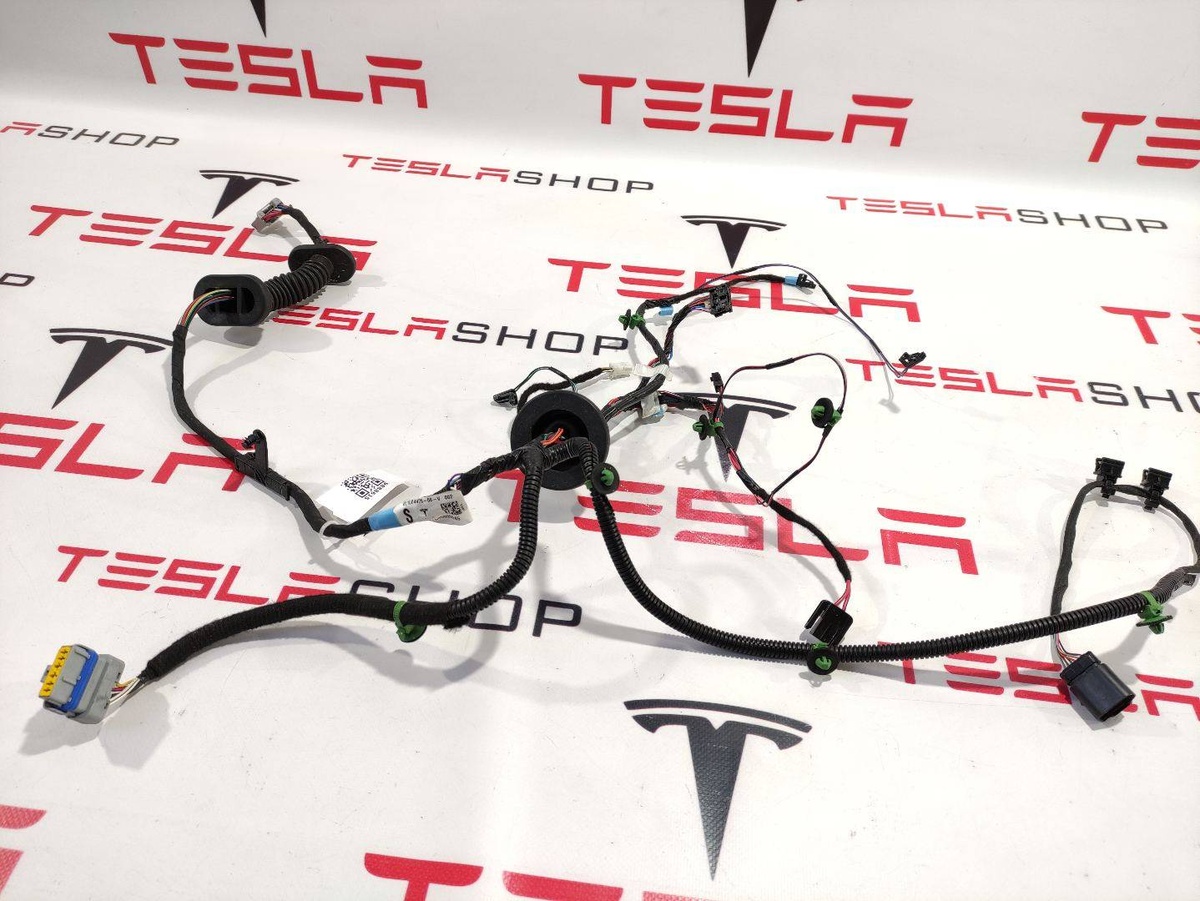 Проводка двери к Tesla Model S 2018