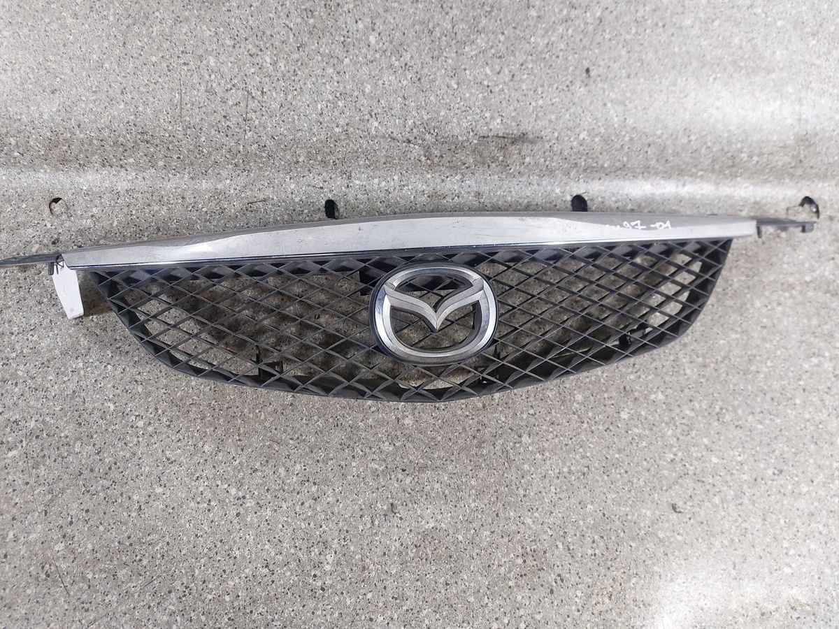 Решетка радиатора к Mazda Premacy 2000