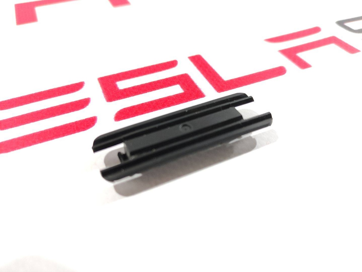 Заглушка к Tesla Model S 2018