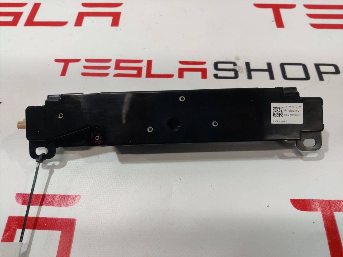 Антенна  к Tesla Model Y 2021