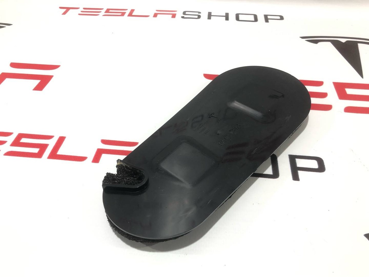 Заглушка к Tesla Model S 2022
