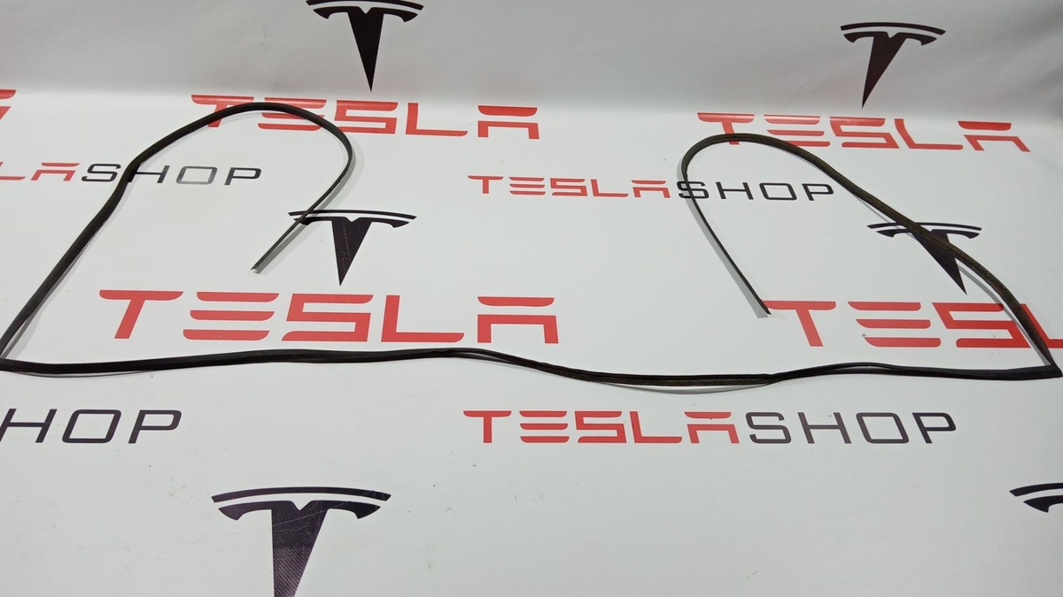 Уплотнитель к Tesla Model 3 2019