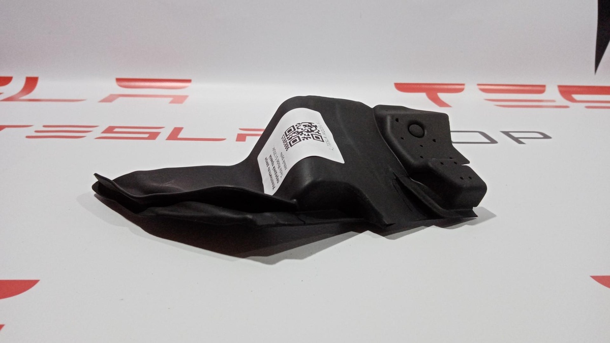 Уплотнитель к Tesla Model S 2014