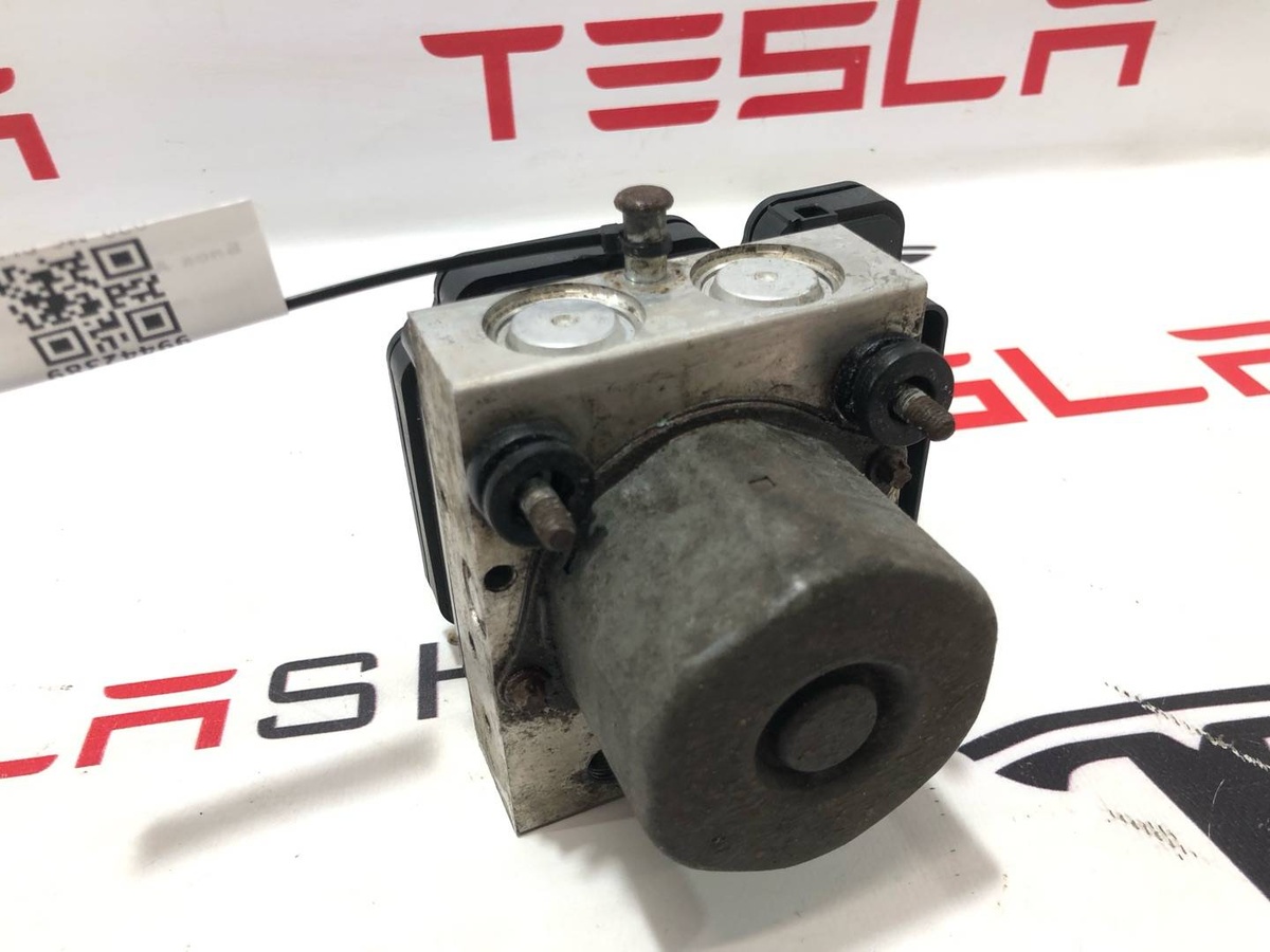 Блок ABS к Tesla Model S 2014